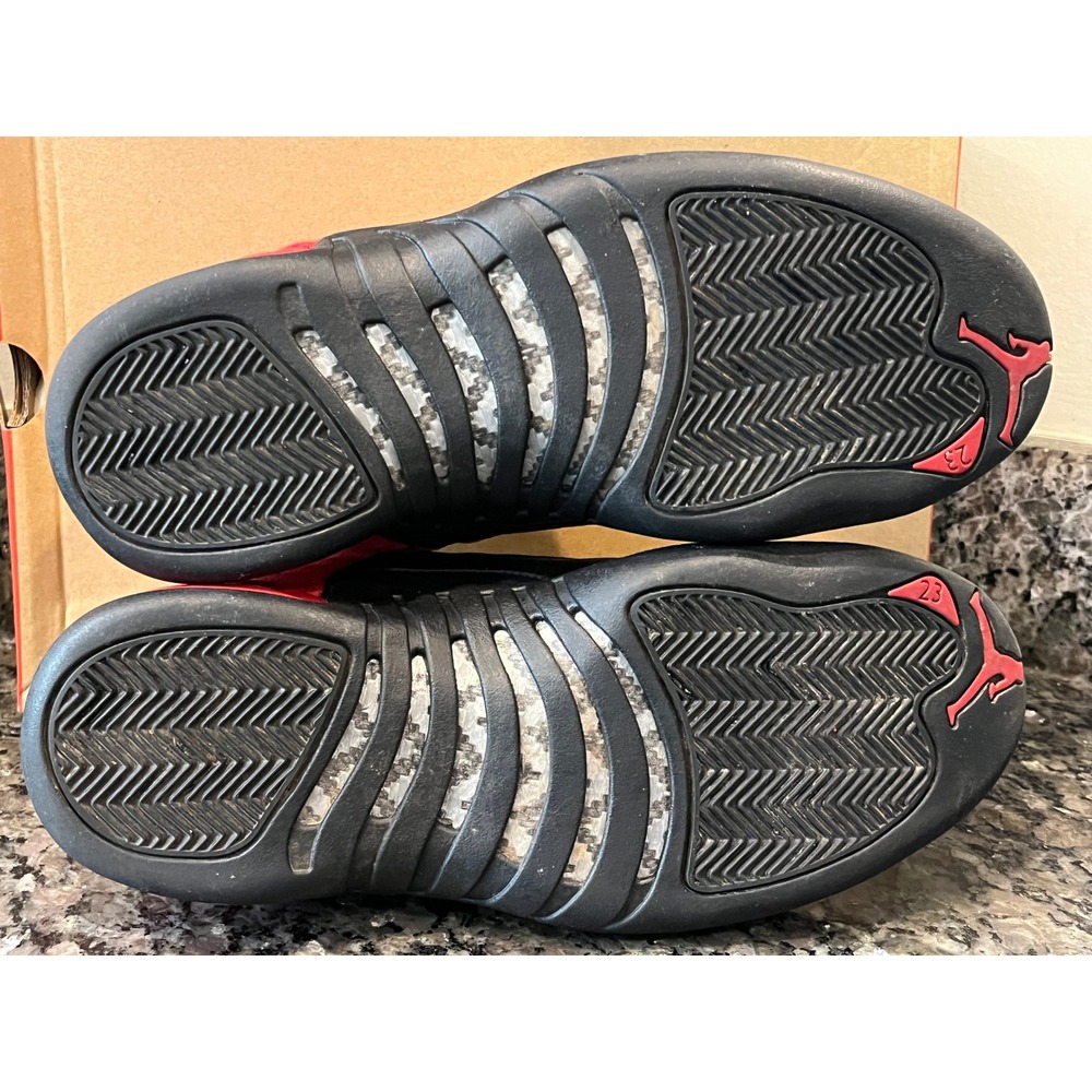 Jordan 12 Retro Reverse Flu Game Varsity Red Black Mens Size 9 CT8013-602 - Picture 10 of 10